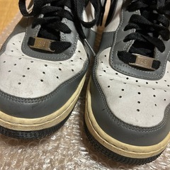 お話し中
NIKE AIR FORCE Iの画像