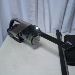 日立　充電式クリーナー　ジャンク品の画像