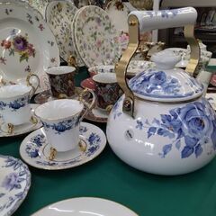 超お洒落　ブルーローズ　アンティーク　ケトル　ホーロー鍋　やかん　ヤカンの画像