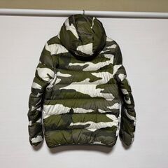 NIKE ナイキ 迷彩 カモフラ柄 ダウンジャケットの画像