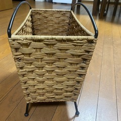 洋風　　マガジンラック　小物入れの画像