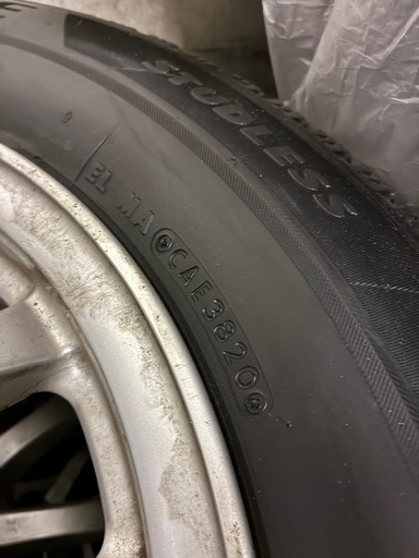ブリジストン スタッドレス 205/60R16　VRX2 2020年製　プリウスα 純正アルミ  16インチ 6.5J　5H　114.3　+39　４本セット