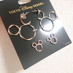 「処分価格」ミッキ－ ピアス２組セット❇️『未使用』の画像