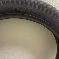 スーパーカブ50のスパイクタイヤの画像