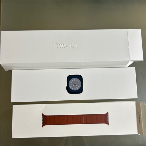 アップルウォッチ、シリーズ8！GPS + セルラー　モデル！バンド2本付き！