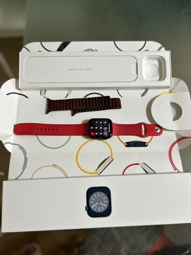 アップルウォッチ、シリーズ8！GPS + セルラー　モデル！バンド2本付き！
