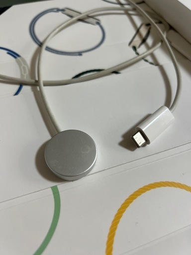 アップルウォッチ、シリーズ8！GPS + セルラー　モデル！バンド2本付き！