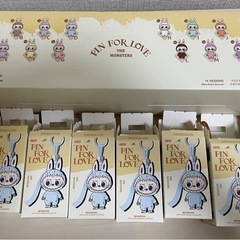 THE MONSTERS PIN FOR LOVE シリーズぬいぐるみペンダントの画像