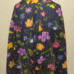 ストール　ネイビー×花の画像