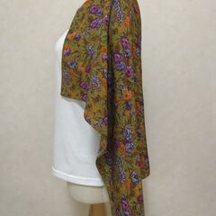 ストール　キャメル×花の画像