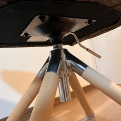 【11/1引取り可能な方】ITOKI サリダ　カストル　ファブリックオフィスチェアの画像