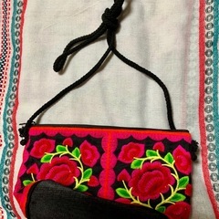 ⑫【新品未使用】アジアン⭐︎モン族刺繍ミニポシェットの画像