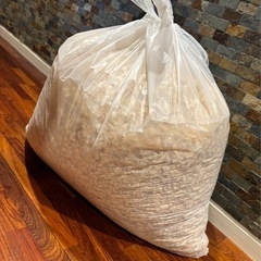 【ワンコインおがくず】45ℓ袋　1袋　ふわふわ粒大　小動物　マット　床材の画像