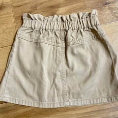 【美品】【90】スカート　ベージュの画像