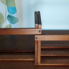 ブックエンド（94x19x23cm位）拡張時34が62cmの画像