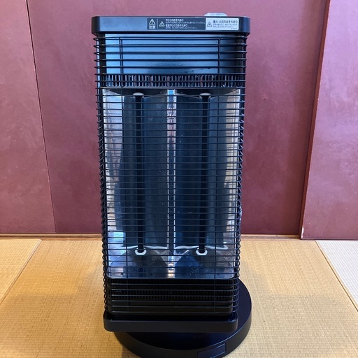 ダイキン　遠赤外線暖房機　セラムヒート