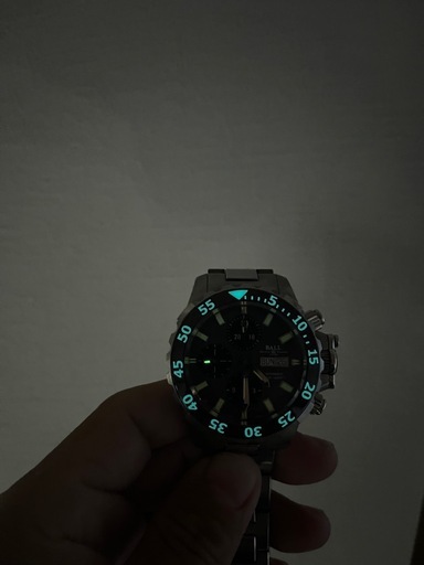 
BALL WATCH エンジニアハイドロカーボン ネドゥ　自動巻きクロノグラフ 