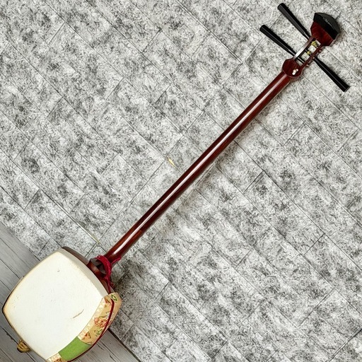 中棹三本継三味線 紫檀・紅木・丸打胴・東さわり・鼈甲撥・樹脂