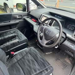 【車検超長い！令和10年1月まで】ホンダステップワゴン８人乗りの画像