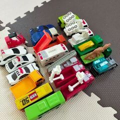 ハッピーセットトミカ20台セットの画像