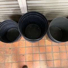 ２８点　花桶　黒い円筒形プランターセットの画像