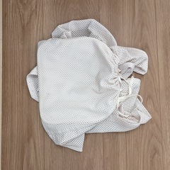 SMORbi スモルビ メッシュ 抱っこひも ベージュ 収納袋付きの画像