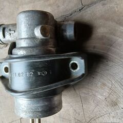 Mベンツエンジン201-124-126-107用エヤーバルプの画像