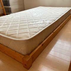 ショートシングルマットレスとフレームの画像