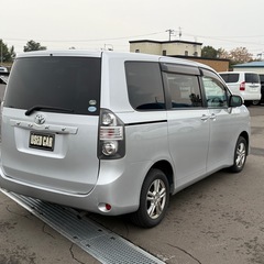 トヨタ ヴォクシー グレード	2.0X Lエディション 4WD の画像