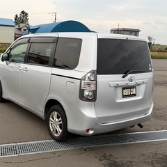 トヨタ ヴォクシー グレード	2.0X Lエディション 4WD の画像