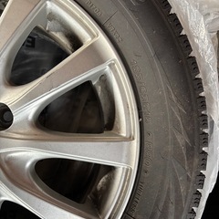 スタッドレスタイヤの画像