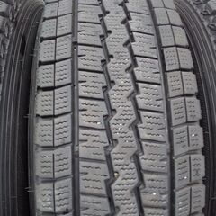 冬 ハイエース★カバー付き★トヨタ 純正【富山】195/80R15 LT 2023年 日本製 スタッドレス 車検対応 中古４本 200系 ハイエース純正 200の画像