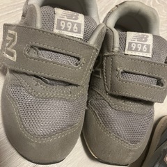 ニューバランス、子供靴、3足の画像