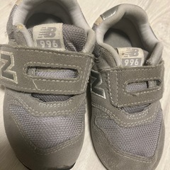 ニューバランス、子供靴、3足の画像