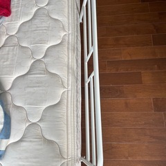 歪みありベッド落下防止柵の画像