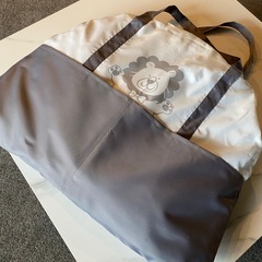 【美品】西松屋 コンパクトベッド (ライオン)  の画像