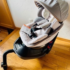 チャイルドシート(退院後から使用可能)Combiクルムーヴスマートの画像