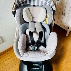 チャイルドシート(退院後から使用可能)Combiクルムーヴスマートの画像