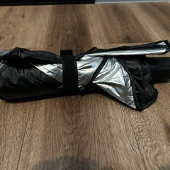 車のサンシェード　折りたたみ　2週間ぐらい使用の画像