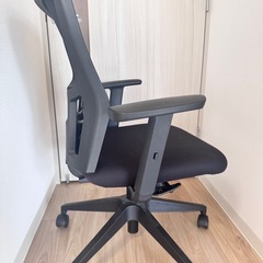 テレワーク用　椅子　背もたれ、上下調整可能の画像