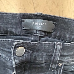 AMIRI  でにむデニムの画像