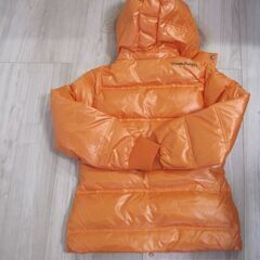 早い者勝ち　ニッキー株式会社　ダウンジャケット　レデイーズＬサイズ　オレンジの画像