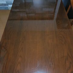 ダイニングテーブルの画像