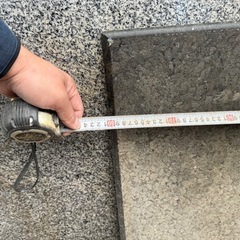 石のテーブルの画像