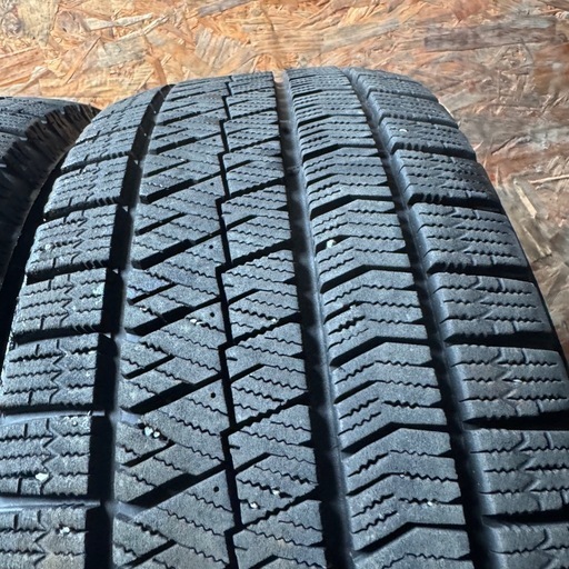 バリ山　BRIDGESTONE ブリヂストン　ブリジストン　VRX2 205/55R16 スタッドレス　タイヤ　2021年製　16インチ