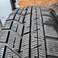 バリ山　YOKOHAMA ヨコハマ　IG60 195/65R15 スタッドレス　タイヤ　2022年製　15インチの画像