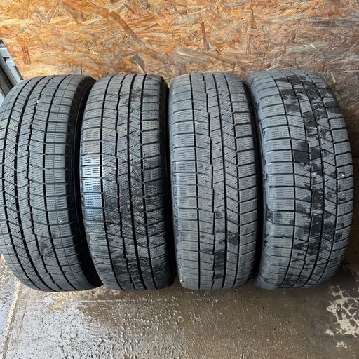 バリ山　DUNLOP ダンロップ　WM03 205/60R16 スタッドレス　タイヤ　2020年製　16インチ