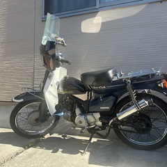 レアなスーパーカブカスタム90 タンクぞうせつ増設の画像