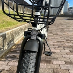 【ほぼ新品】FLYFISH 電動アシスト自転車 ホワイトの画像