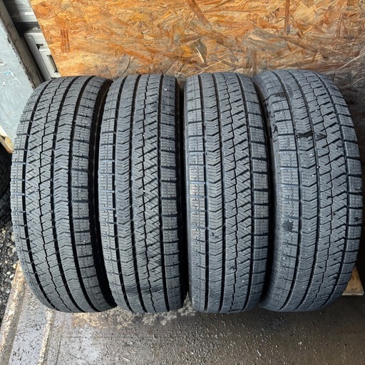 バリ山　BRIDGESTONE ブリヂストン　ブリジストン VRX2 175/70R14 スタッドレス　タイヤ　2021年製　14インチ